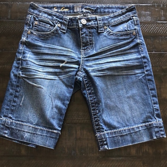 KUT From The Kloth “So Low” Distressed Blue Denim Size 4 Bermuda EUC Jean Short - Picture 6 of 16